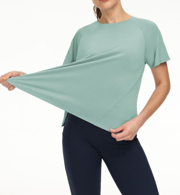 Women's Short Sleeve Workout Shirts Breathable Yoga T-Shirts with Side Slits Athletic Tee Tops